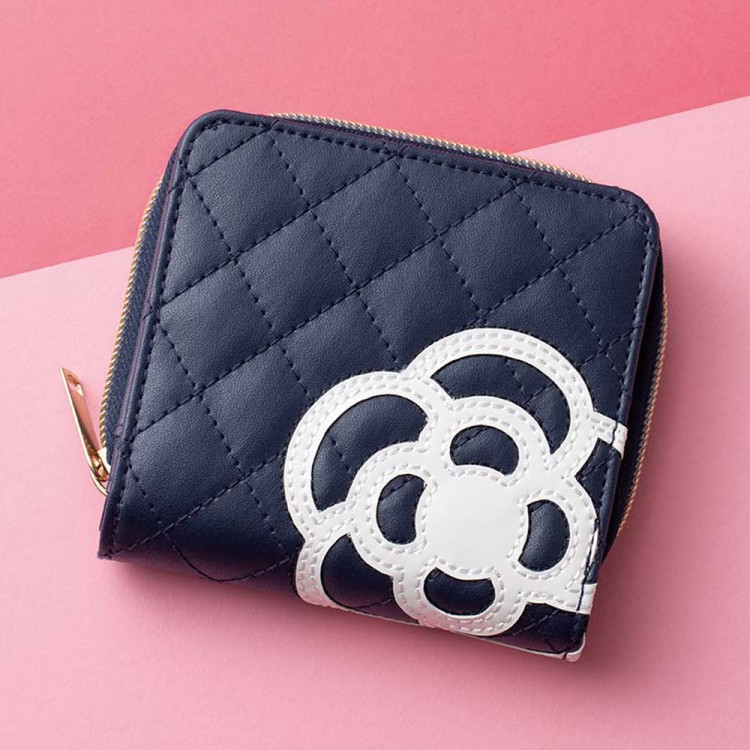 CLATHAS キルティング財布BOOK