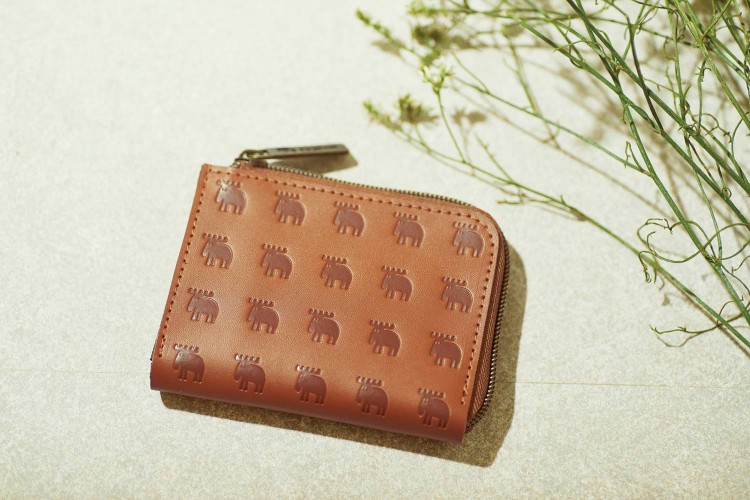 moz 整理上手な牛革コンパクト財布BOOK BROWN ver.