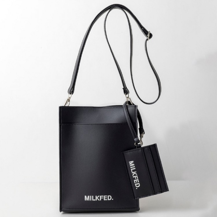 MILKFED. SHOULDER BAG & CARD HOLDER BOOK special package ver.