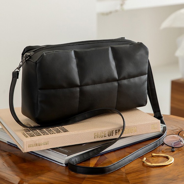 Whim Gazette ブロックステッチ SHOULDER BAG BOOK