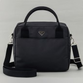 THE SCAPE OF GREEN 仕分け上手な3層撥水ショルダーバッグ