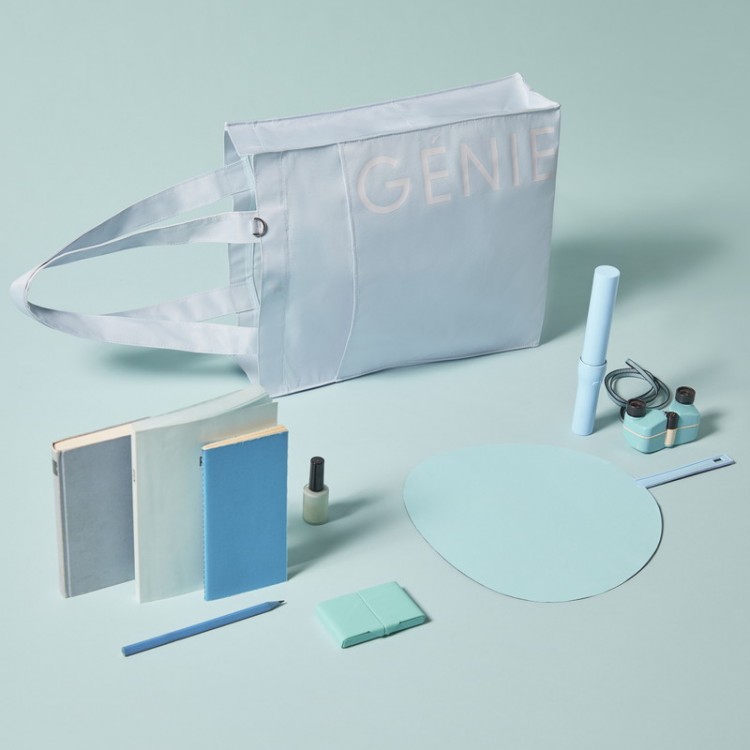 LUMIÈRE de GÉNIE 汚れにくくて大容量！ アイドルオタク編集者が本気で作った推し活バッグ BLUE ver.