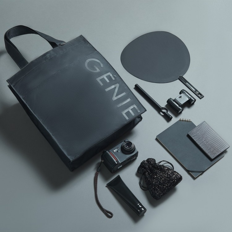 LUMIÈRE de GÉNIE 汚れにくくて大容量！ アイドルオタク編集者が本気で作った推し活バッグ BLACK ver.