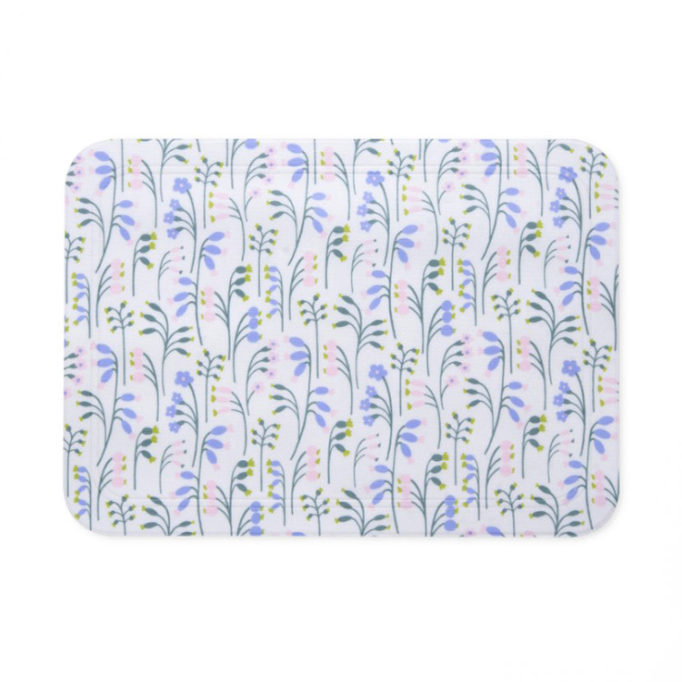 【商品写真】草原に咲く草花を描いた優しい色使いのランチョンマット